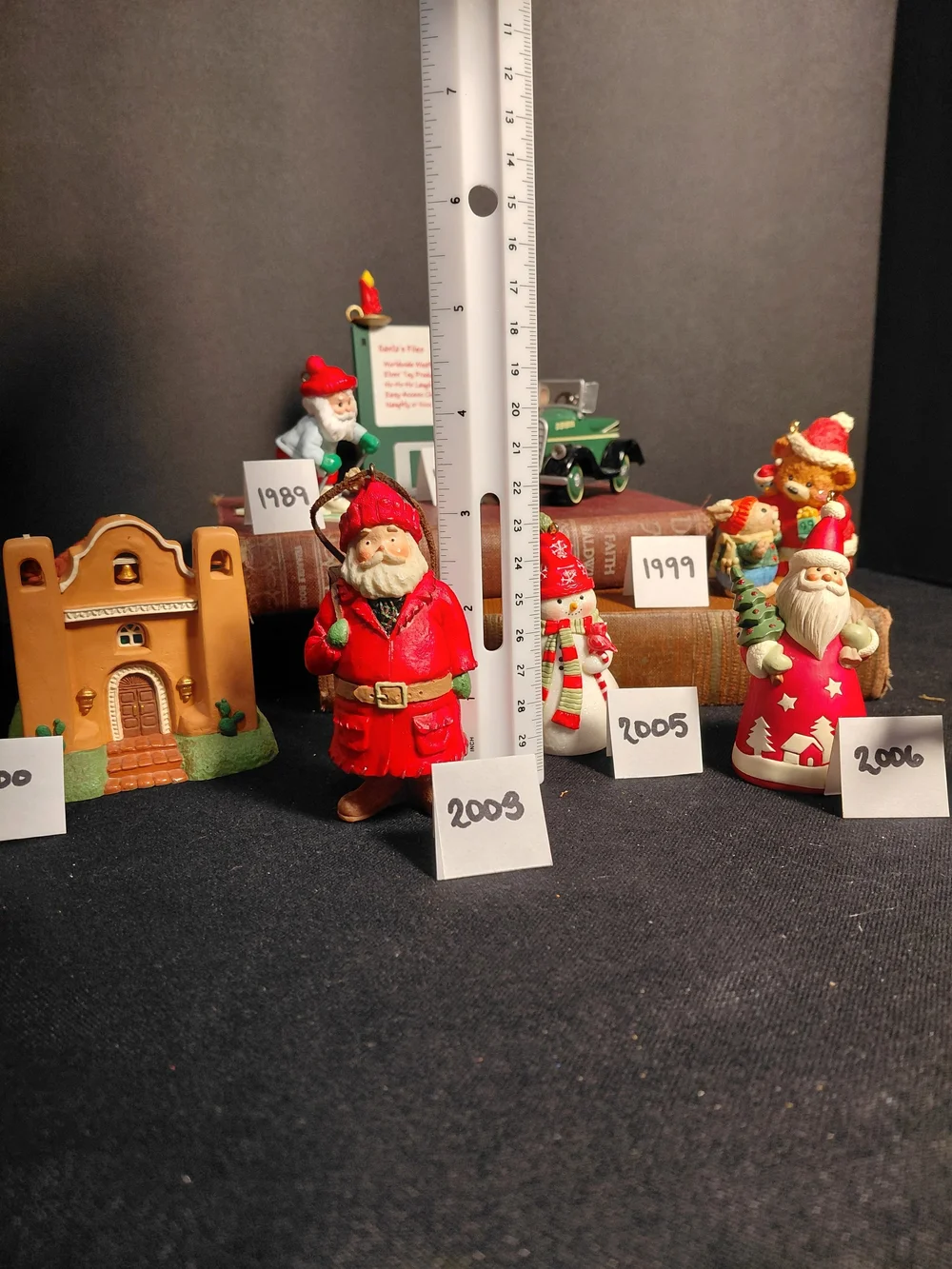 VINTAGE HALLMARK ORNAMENT LOT this Is a set of 10